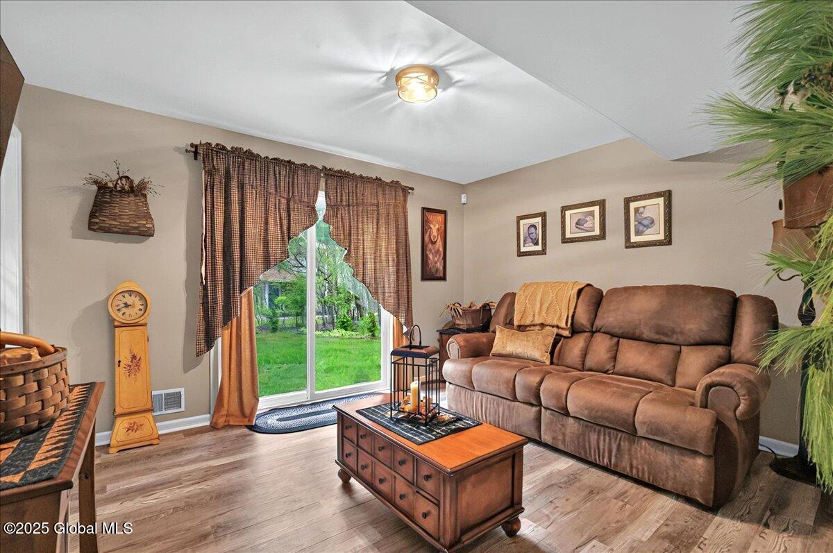 1284 Hillside Avenue, Niskayuna, New York image 19