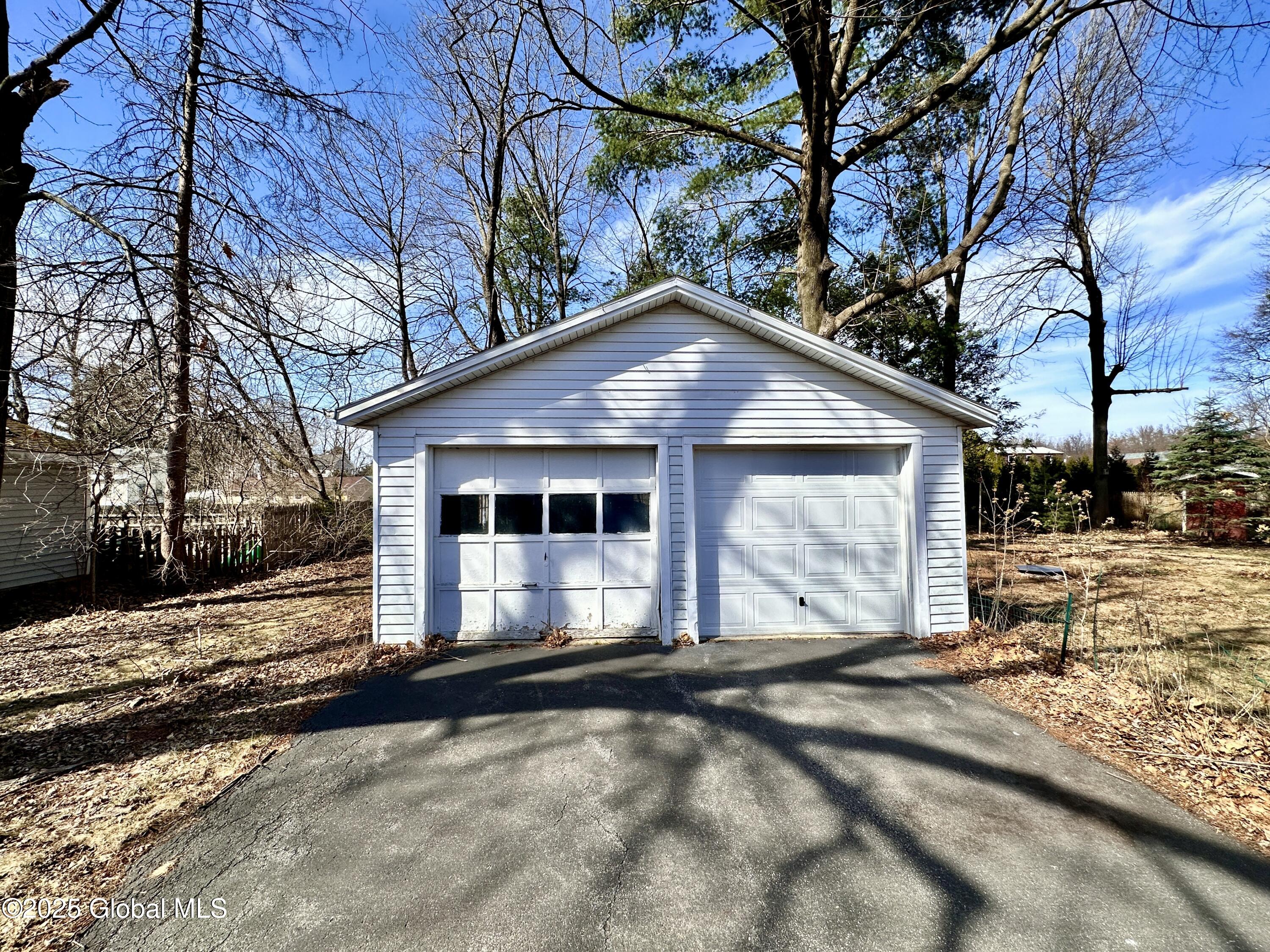 11 Middlesex Road, East Greenbush, New York image 37