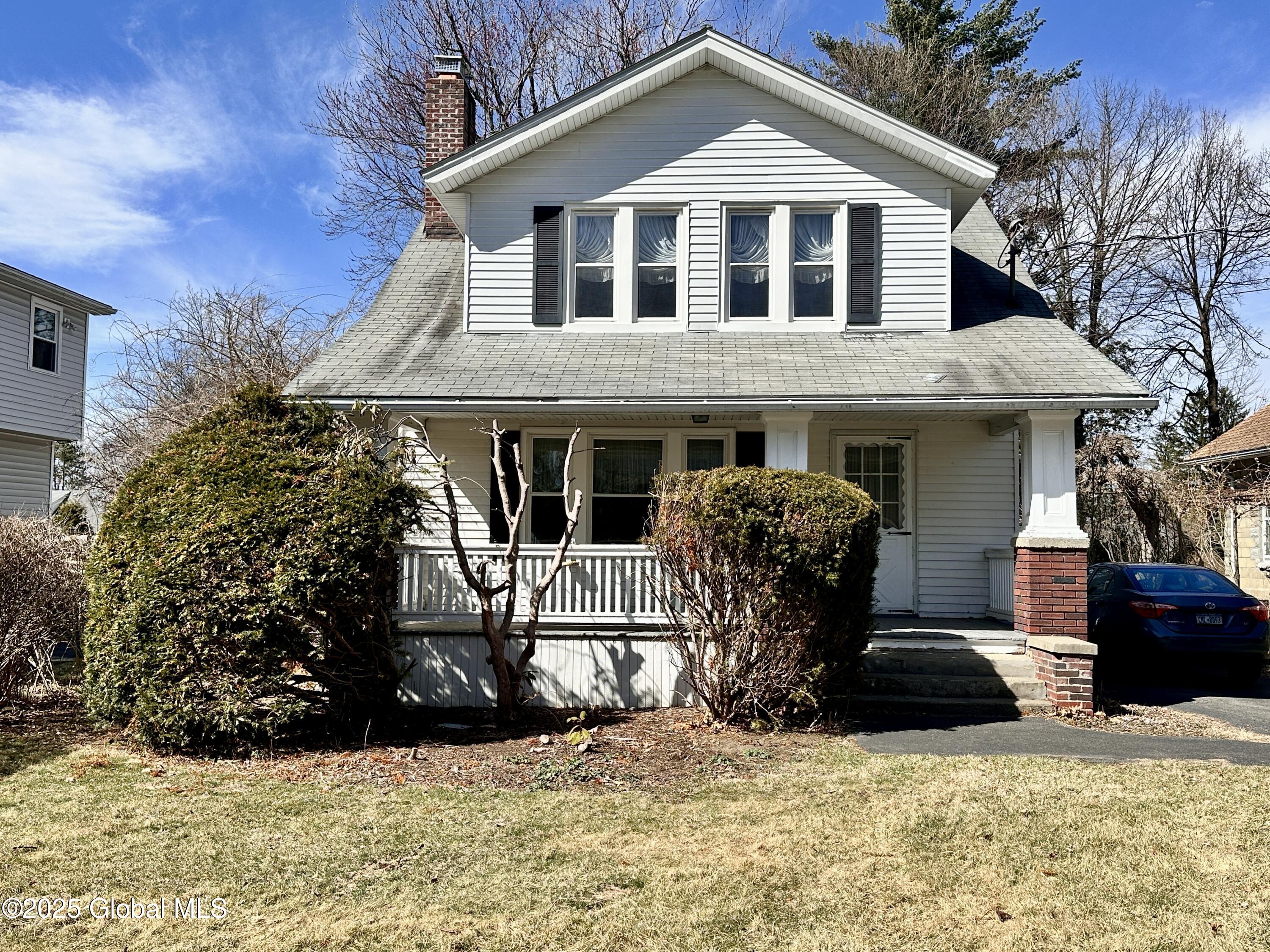 11 Middlesex Road, East Greenbush, New York image 2