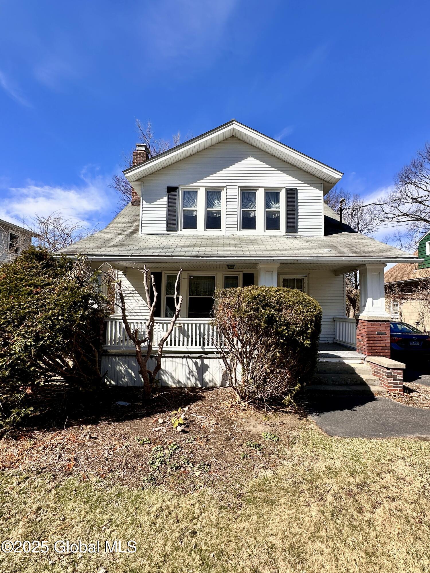 11 Middlesex Road, East Greenbush, New York image 1