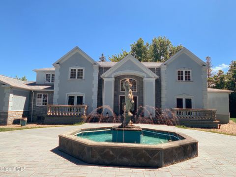 Photo of 2820 Balltown Road, Niskayuna, NY 12309 (MLS # 202610469)