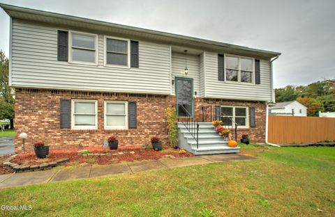 Photo of 1 Laurel Lane, Schenectady, NY 12304 (MLS # 202528479) Photo of 1 Laurel Lane, Schenectady, NY 12304 (MLS # 202528479)