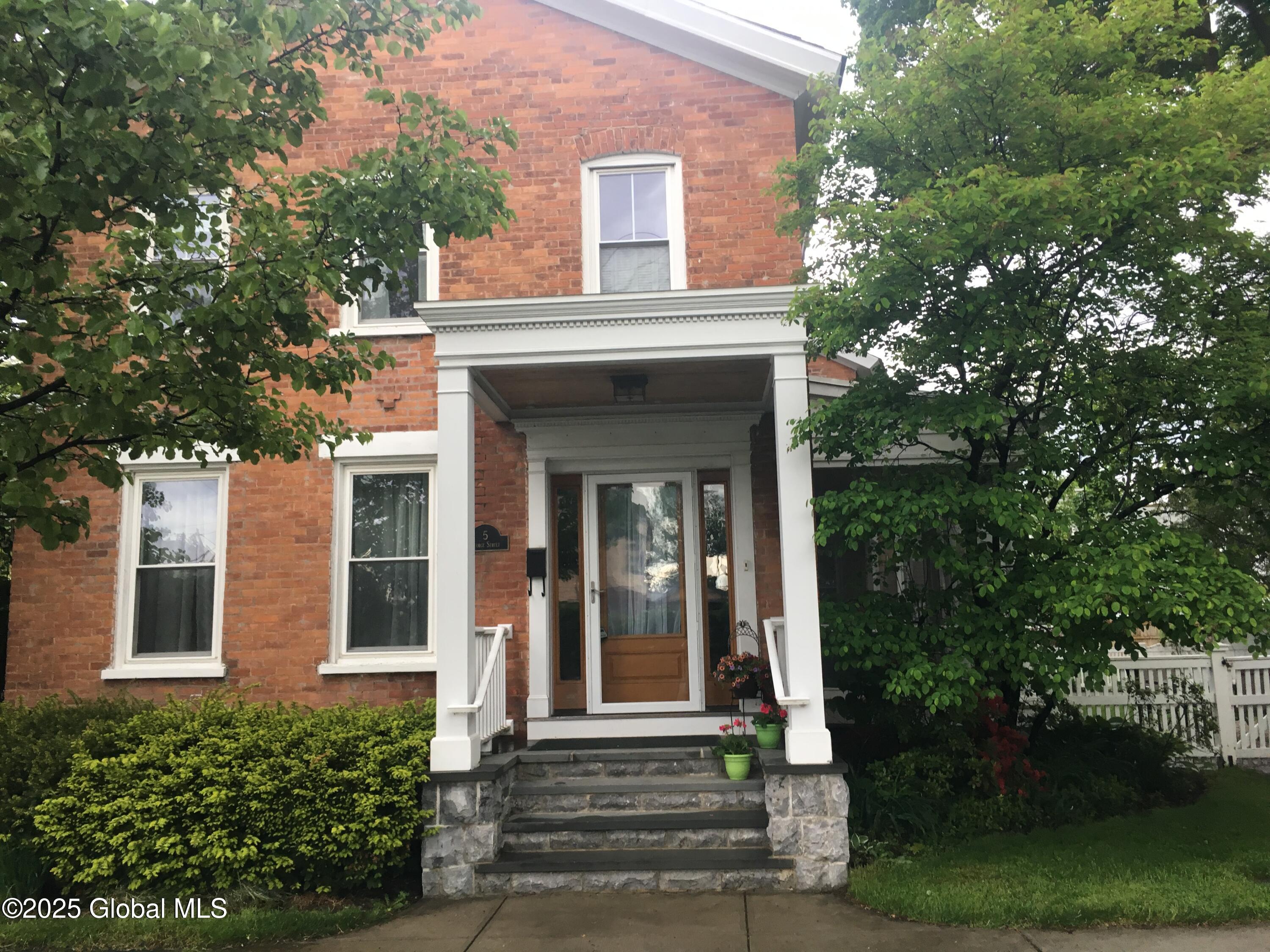 5 George Street, Saratoga Springs, New York image 2