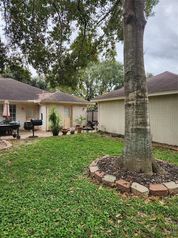 604 Fairway Drive, Richmond, Texas image 28