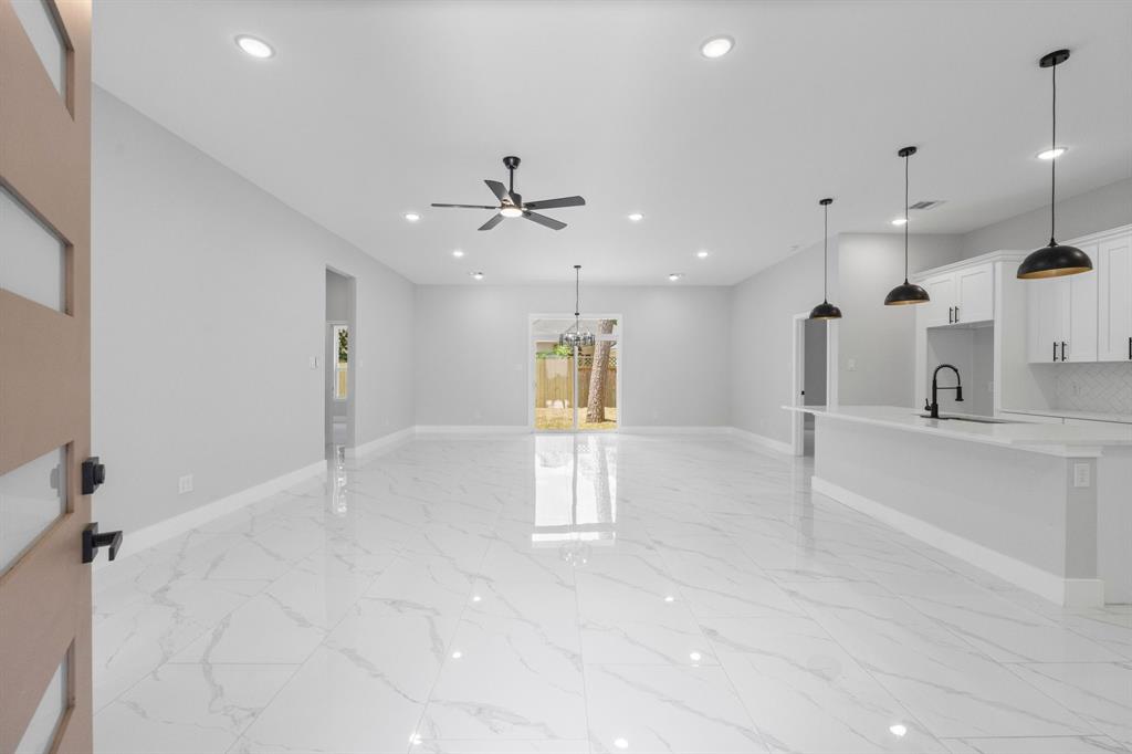 327 Paradise Lane