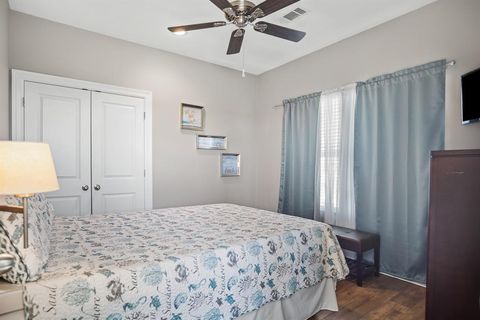 Single Family Residence in Crystal Beach TX 2288 Crab Street 13.jpg
