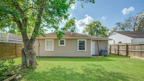 A home in Brazoria