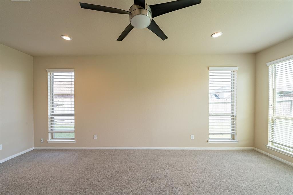 18922 Deer Trace Drive, Crosby, Texas image 3