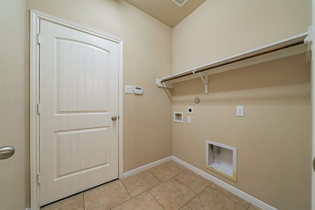 18922 Deer Trace Drive, Crosby, Texas image 29
