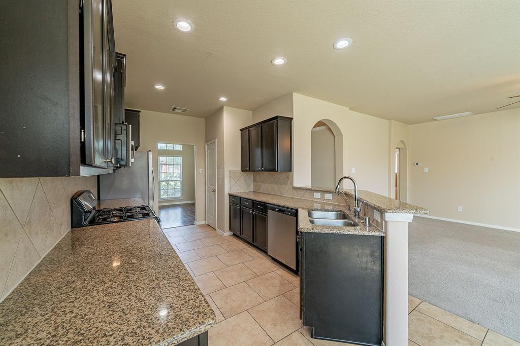 18922 Deer Trace Drive, Crosby, Texas image 13