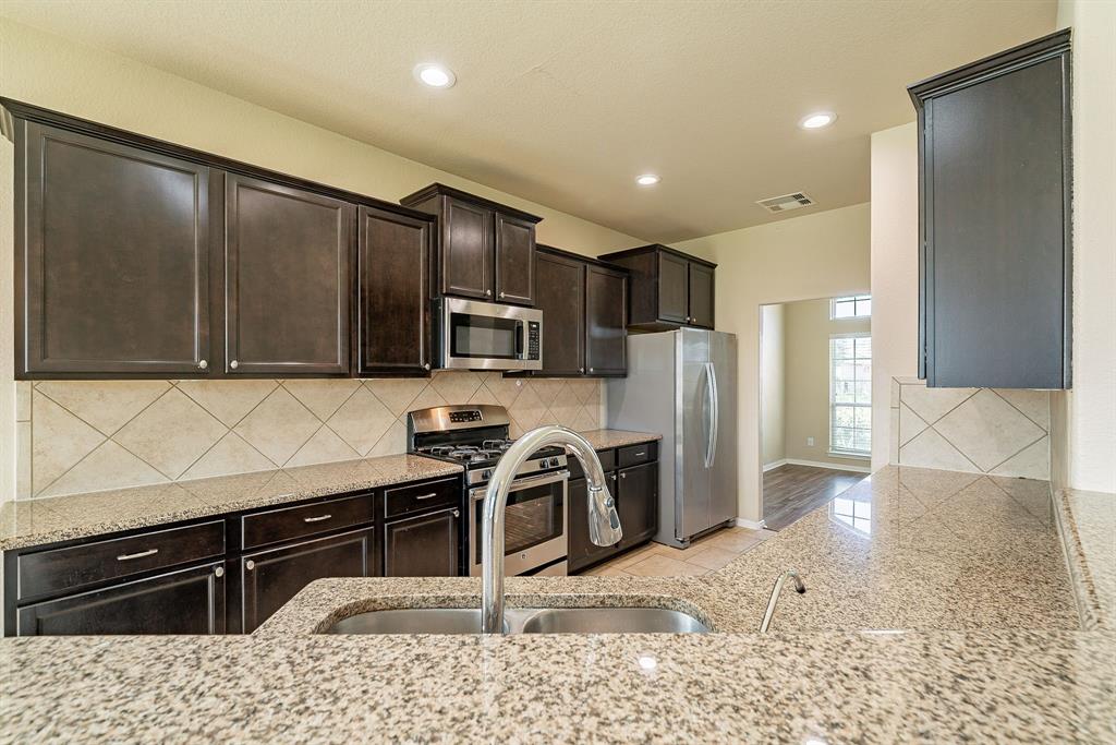 18922 Deer Trace Drive, Crosby, Texas image 14