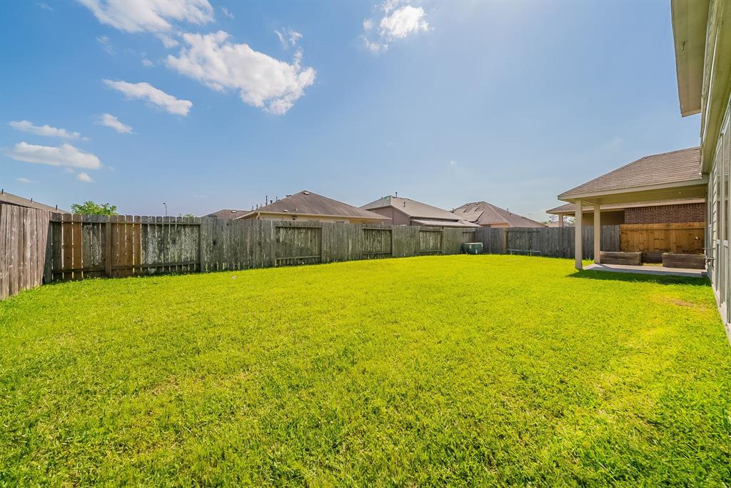 18922 Deer Trace Drive, Crosby, Texas image 30