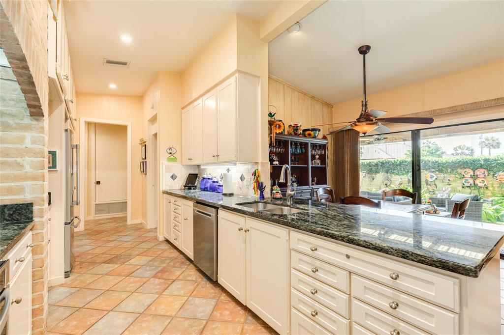 38 Adler Circle, Galveston, Texas image 16