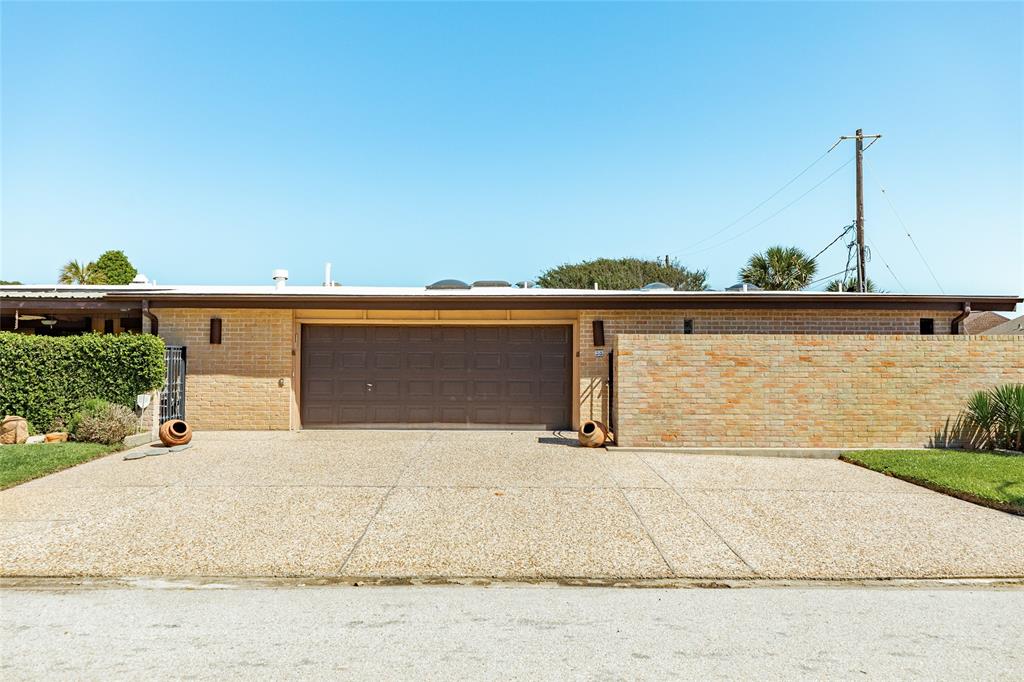 38 Adler Circle, Galveston, Texas image 4