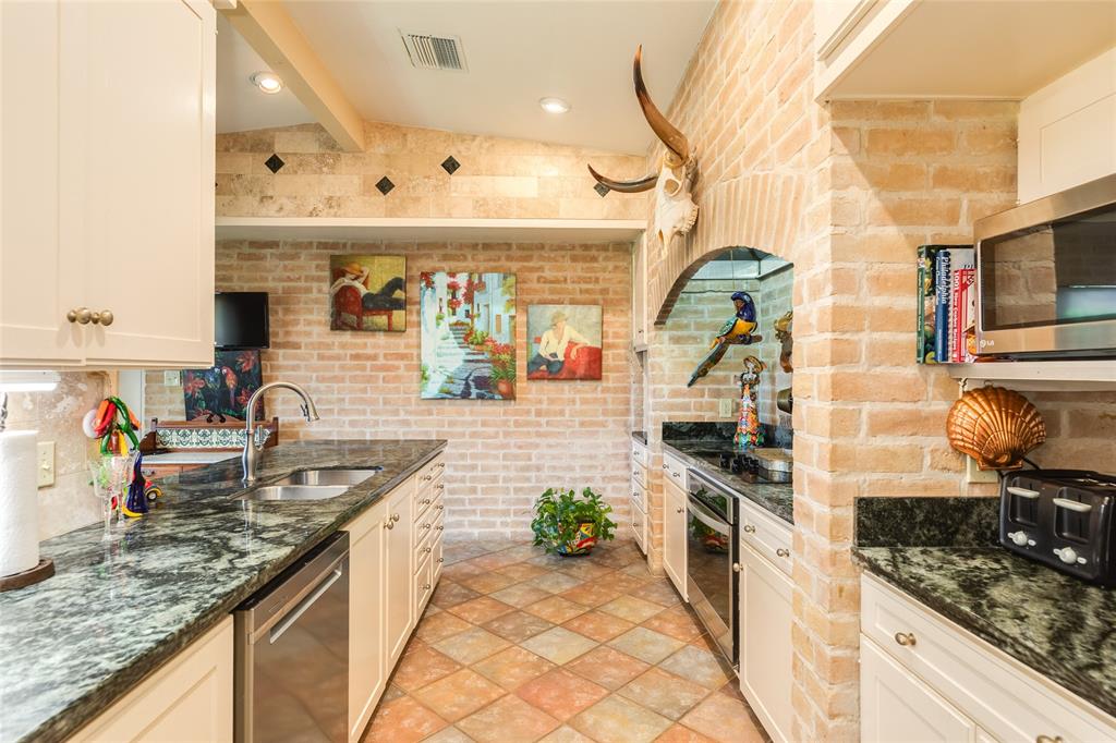 38 Adler Circle, Galveston, Texas image 17