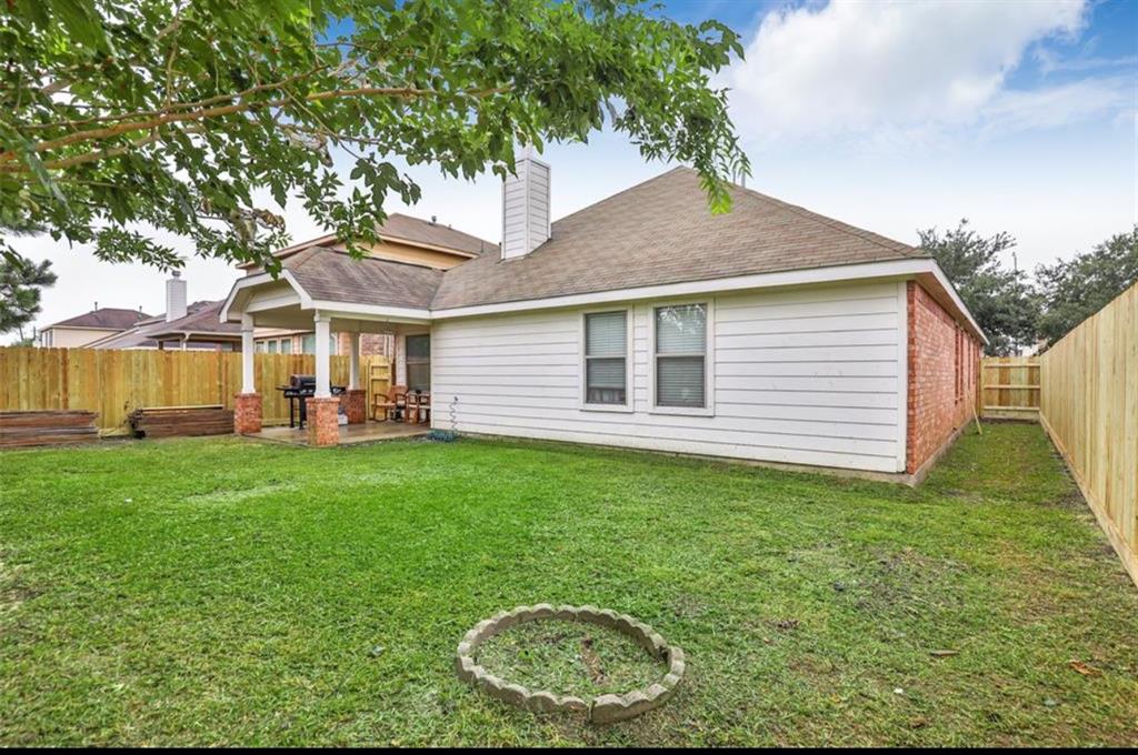 4530 Crown Lane, Baytown, Texas image 23