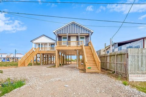 A home in San Leon