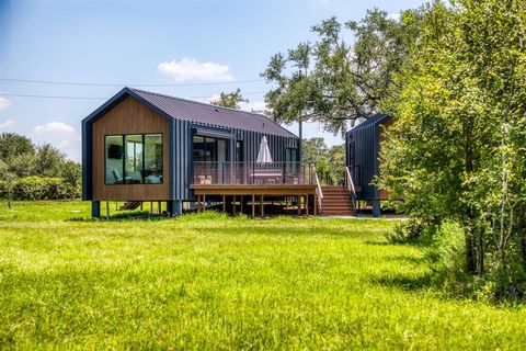 A home in Ledbetter