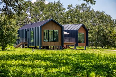 A home in Ledbetter