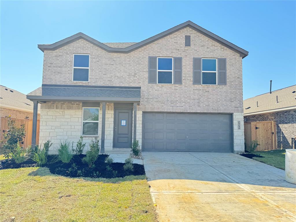 9114 Golden Dorado Lane, Baytown, Texas image 1