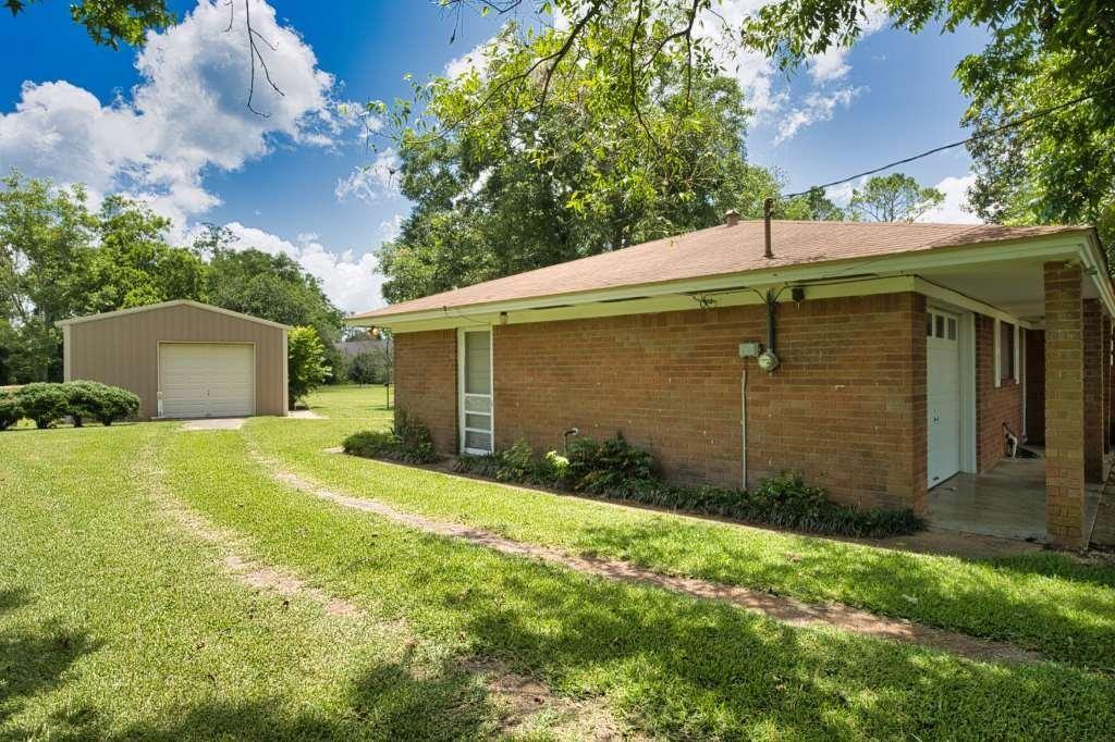 208 Roark Lane, Jones Creek, Texas image 25