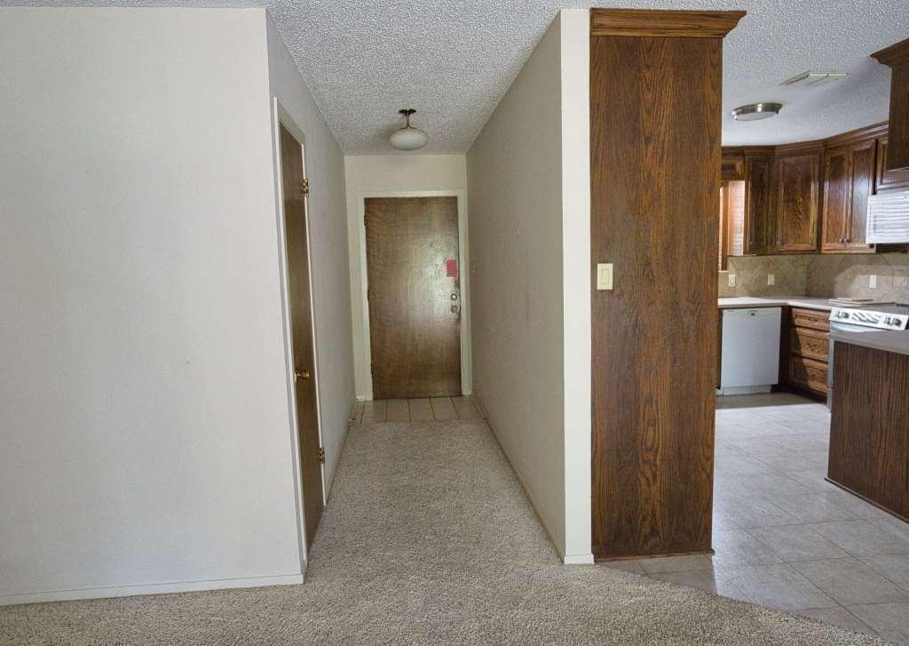 208 Roark Lane, Jones Creek, Texas image 3