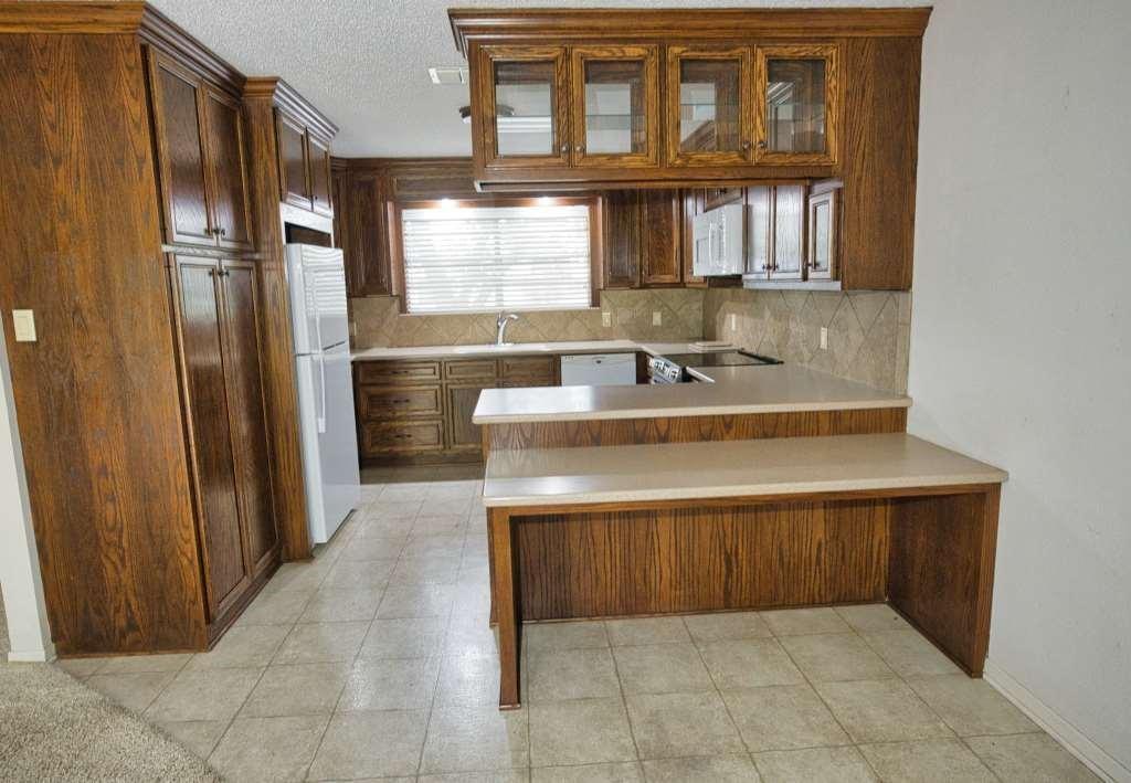 208 Roark Lane, Jones Creek, Texas image 4