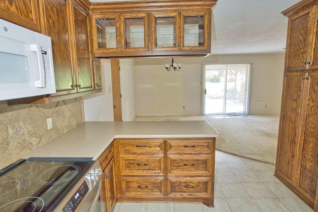 208 Roark Lane, Jones Creek, Texas image 6