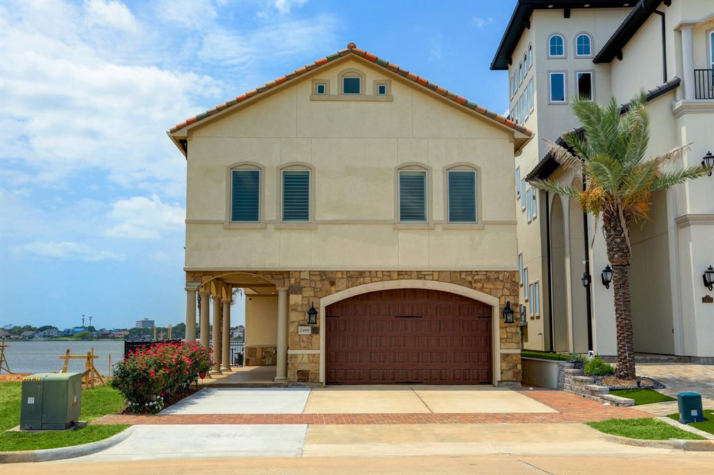 2466 Beacon Circle