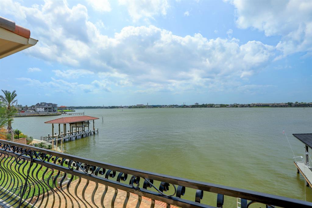 2466 Beacon Circle, League City, Texas image 32