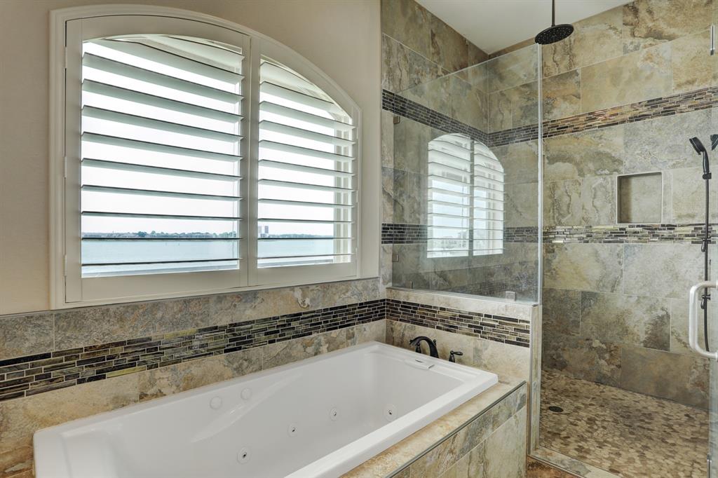 2466 Beacon Circle, League City, Texas image 21