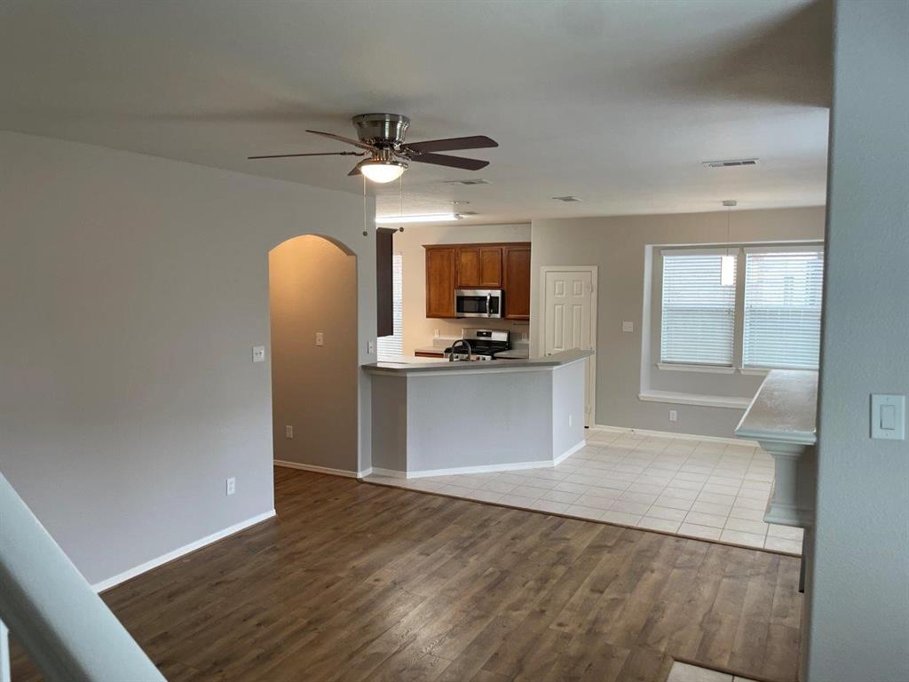 827 Chase View Drive