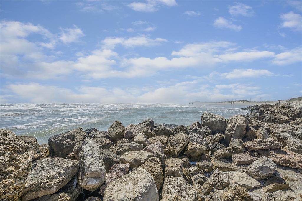 Jolly Roger Drive, Freeport, Texas image 6