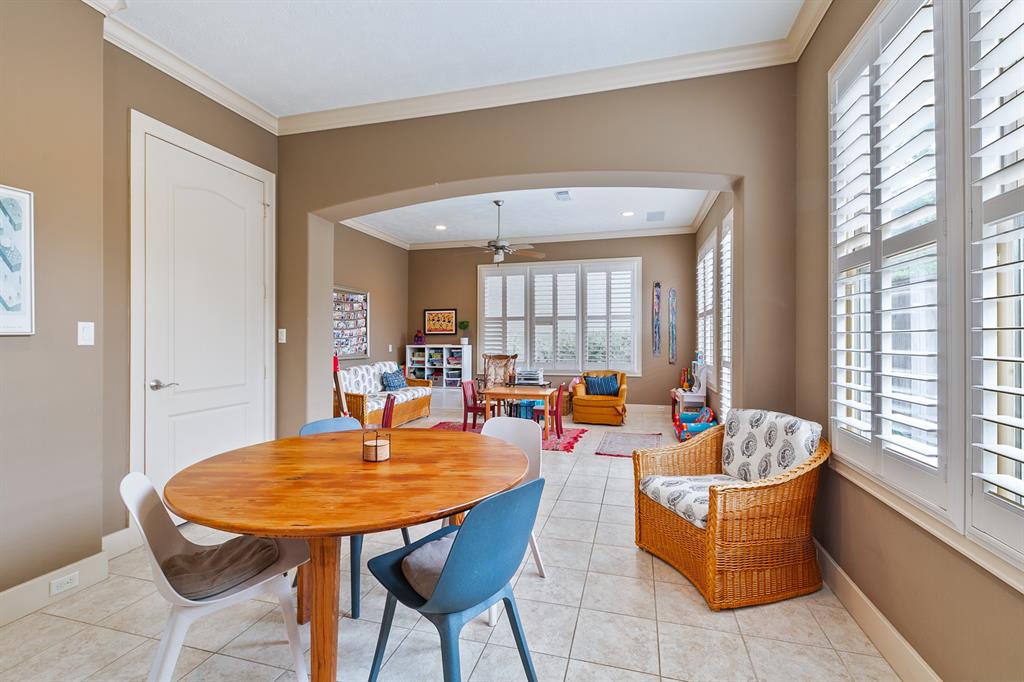7729 S Hunters Creekway Drive, Houston, Texas image 11