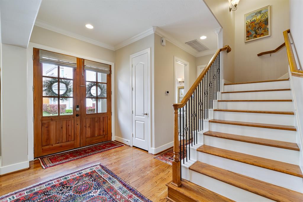 7729 S Hunters Creekway Drive, Houston, Texas image 3