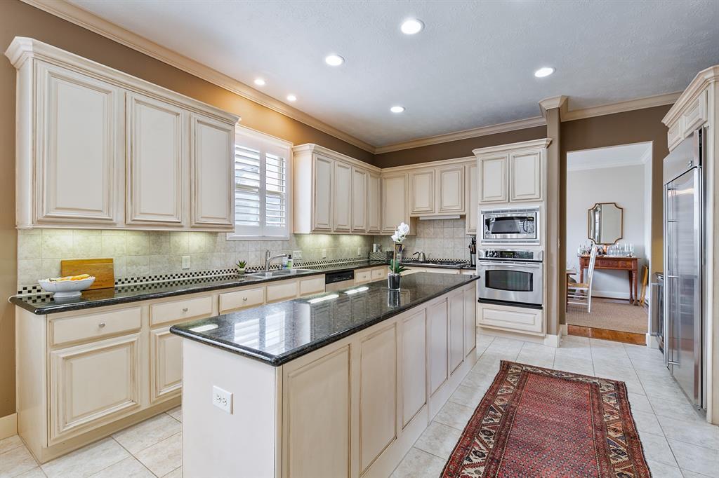 7729 S Hunters Creekway Drive, Houston, Texas image 10