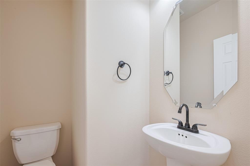 10015 Black Birch Lane, Tomball, Texas image 13