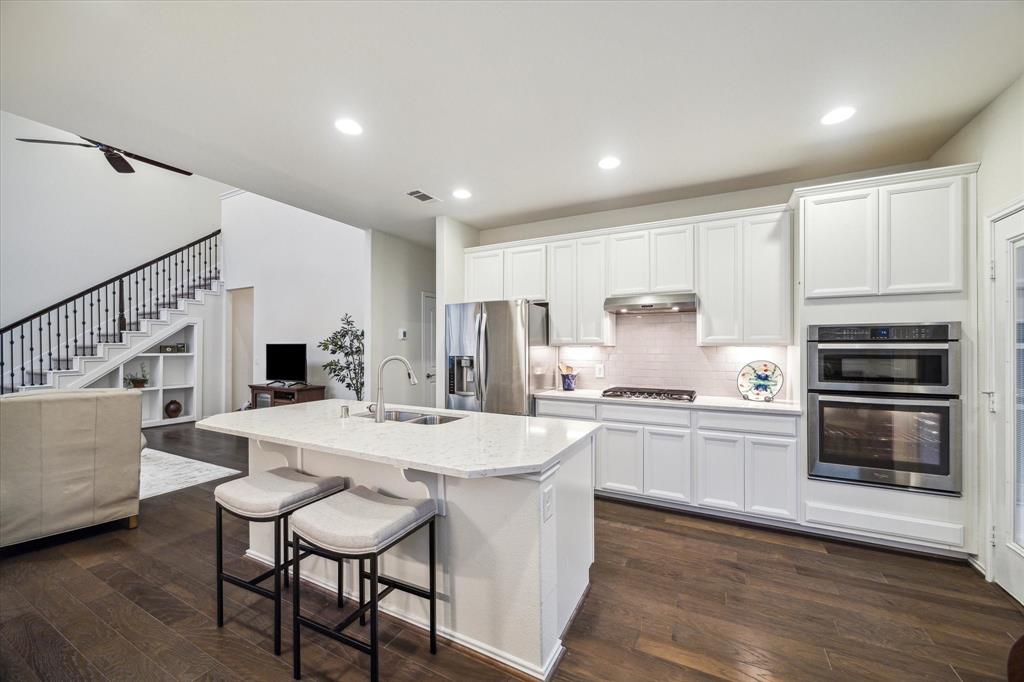 1919 Barrel Oak Drive, Houston, Texas image 10