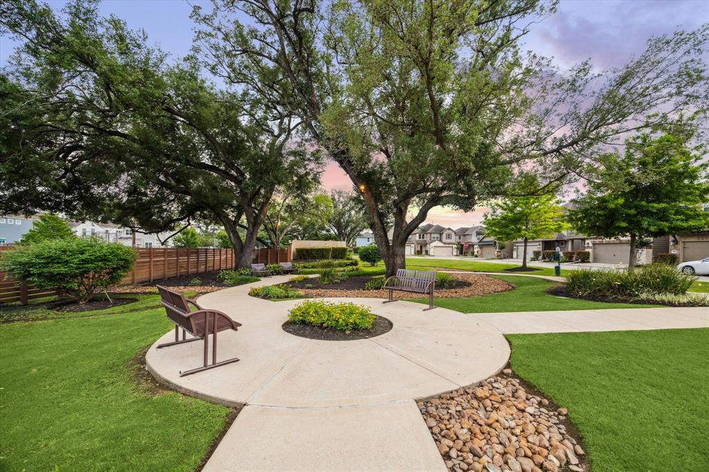1919 Barrel Oak Drive, Houston, Texas image 26