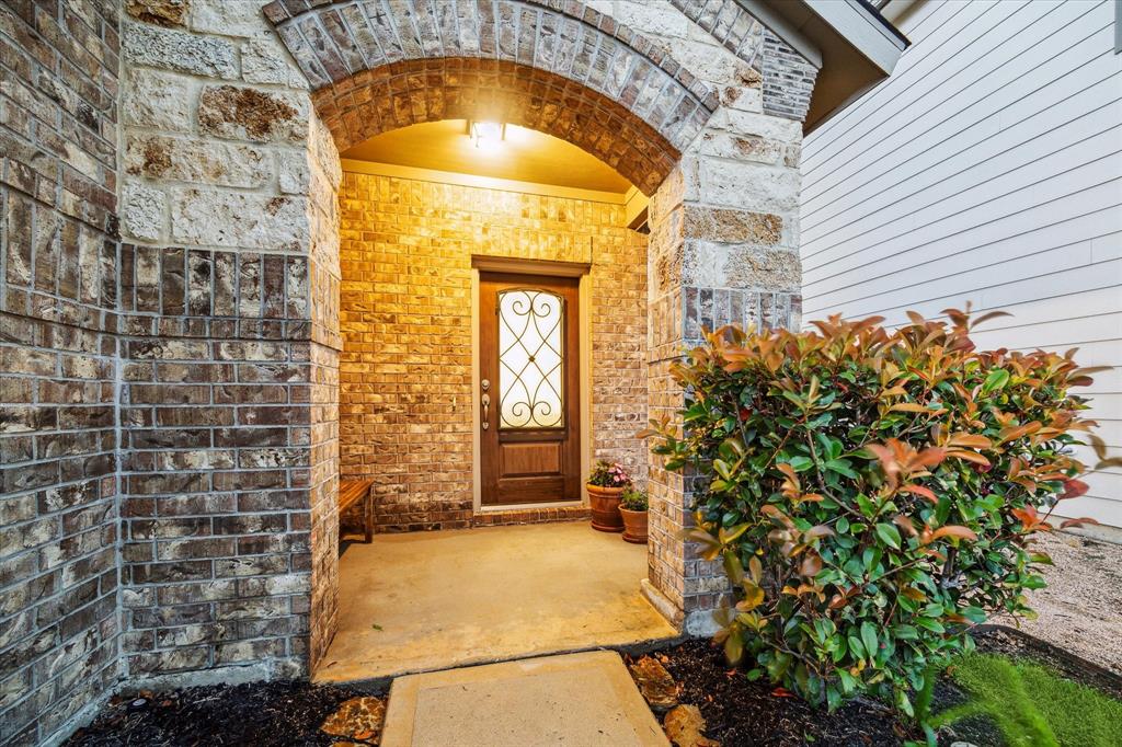 1919 Barrel Oak Drive, Houston, Texas image 3
