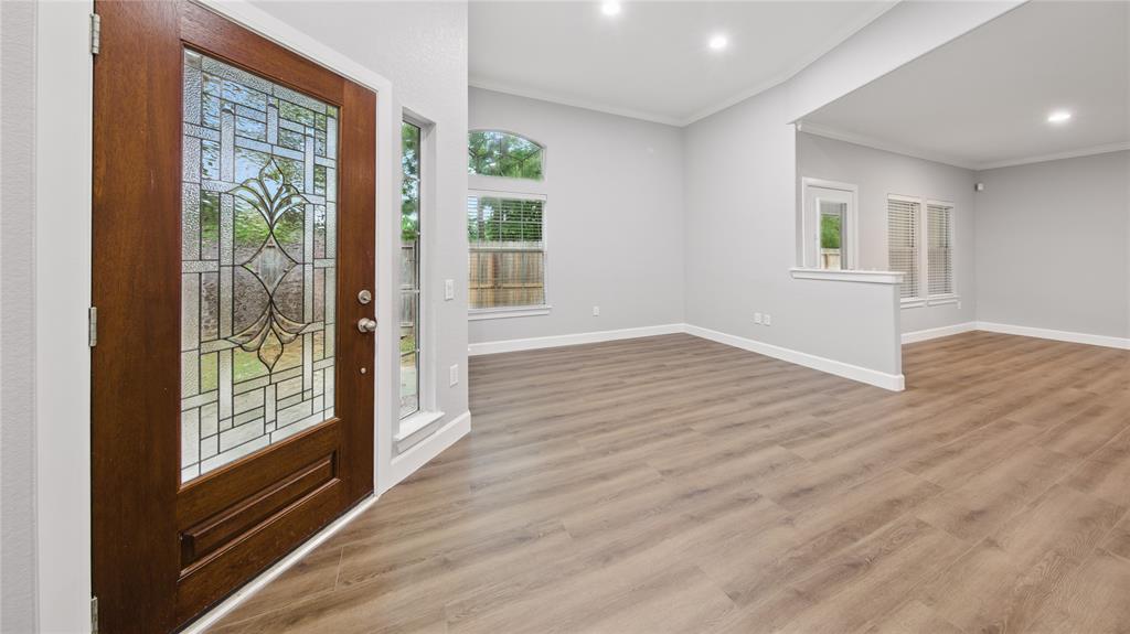 198 W Kentwick Place, Conroe, Texas image 4