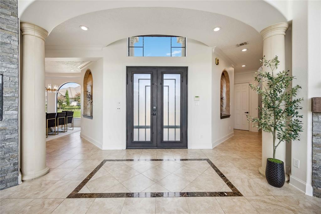 1303 Lakeway Drive