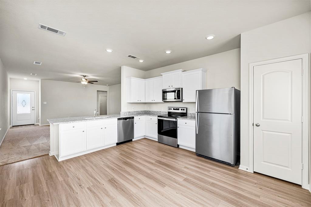 10408 Sunny Petal Circle, Houston, Texas image 2