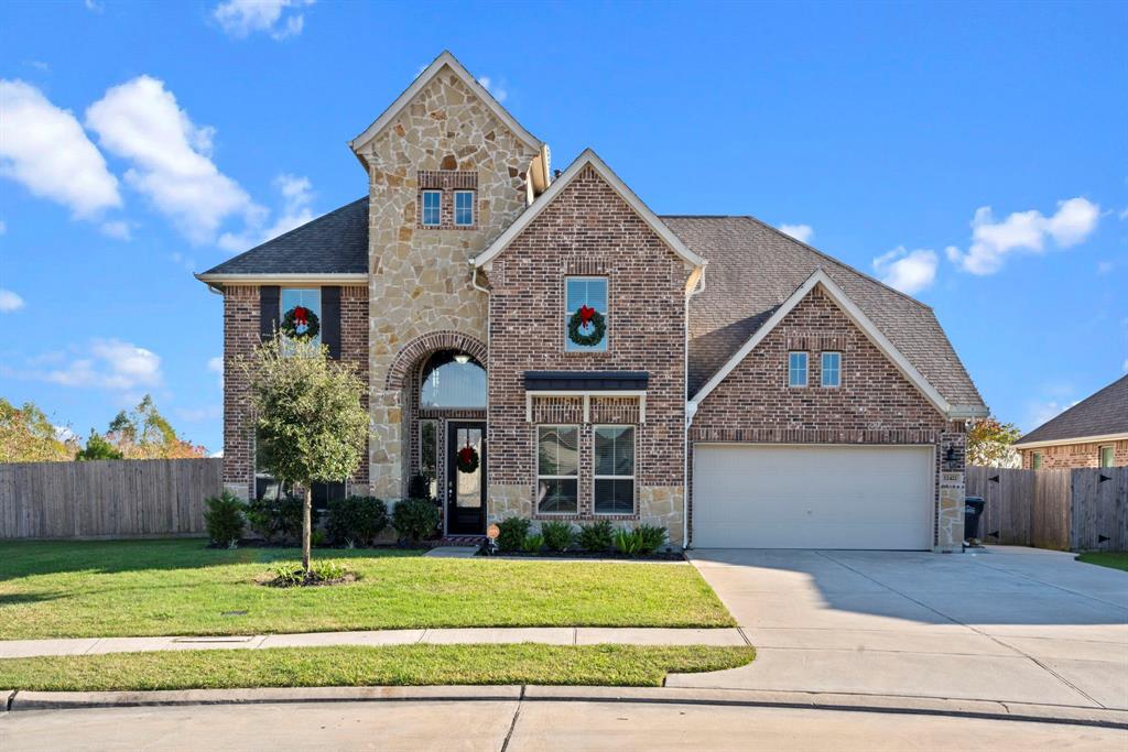 12422 Gatewood Drive, Mont Belvieu, Texas image 1