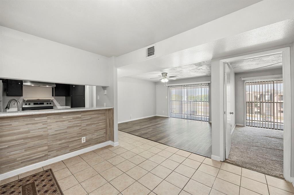 206 Plaza Verde Drive #D35, Houston, Texas image 2