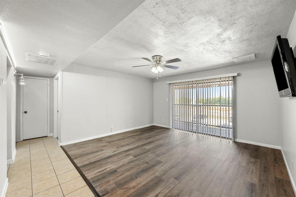 206 Plaza Verde Drive #D35, Houston, Texas image 8
