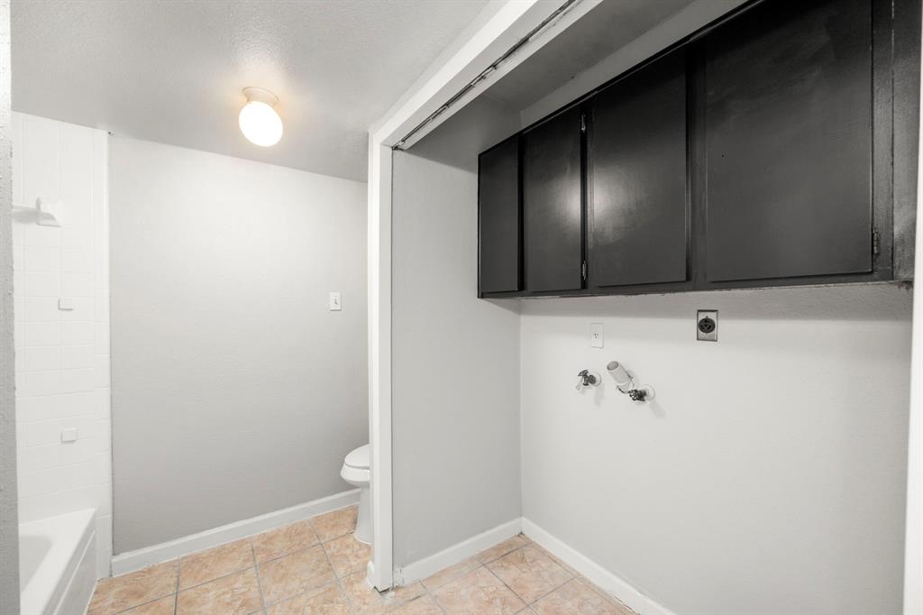 206 Plaza Verde Drive #D35, Houston, Texas image 17