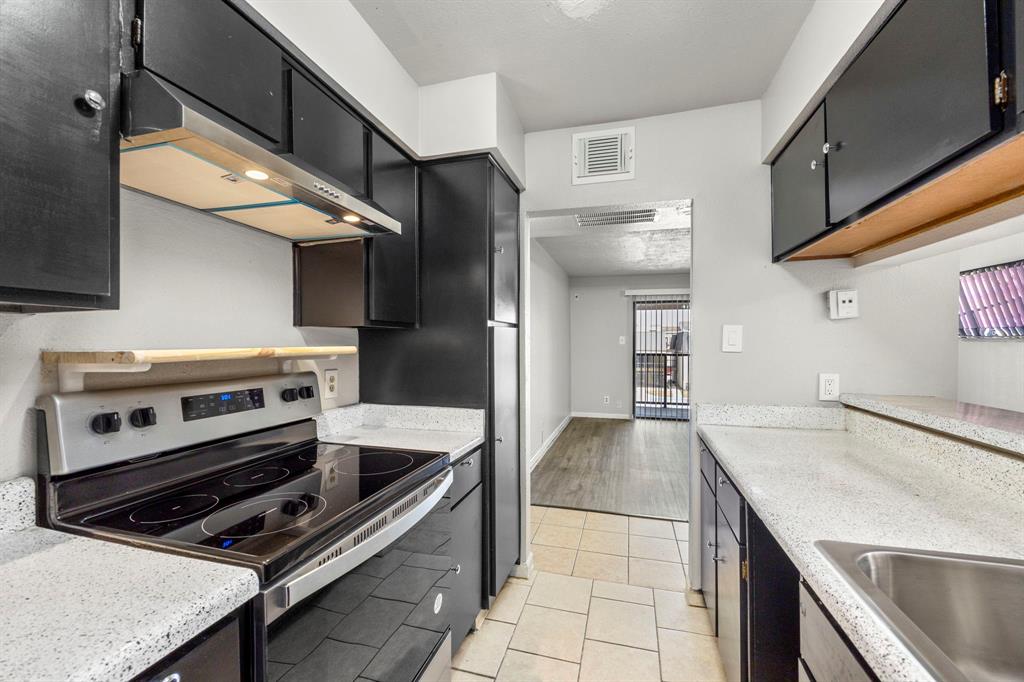 206 Plaza Verde Drive #D35, Houston, Texas image 6
