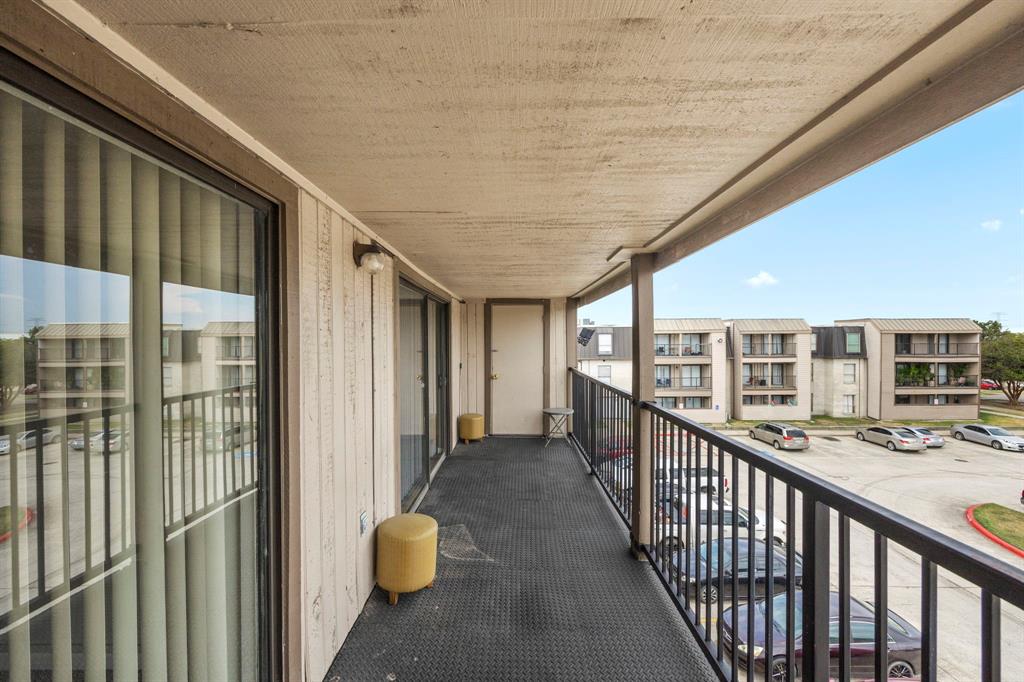 206 Plaza Verde Drive #D35, Houston, Texas image 1