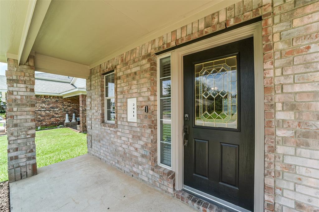 2411 Spring Lily Court, Spring, Texas image 4